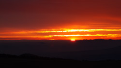 美ヶ原高原の日の出の写真　高画質の壁紙